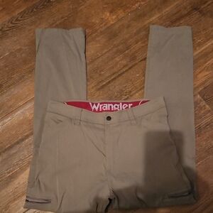 Wrangler Men's Khaki Chinos